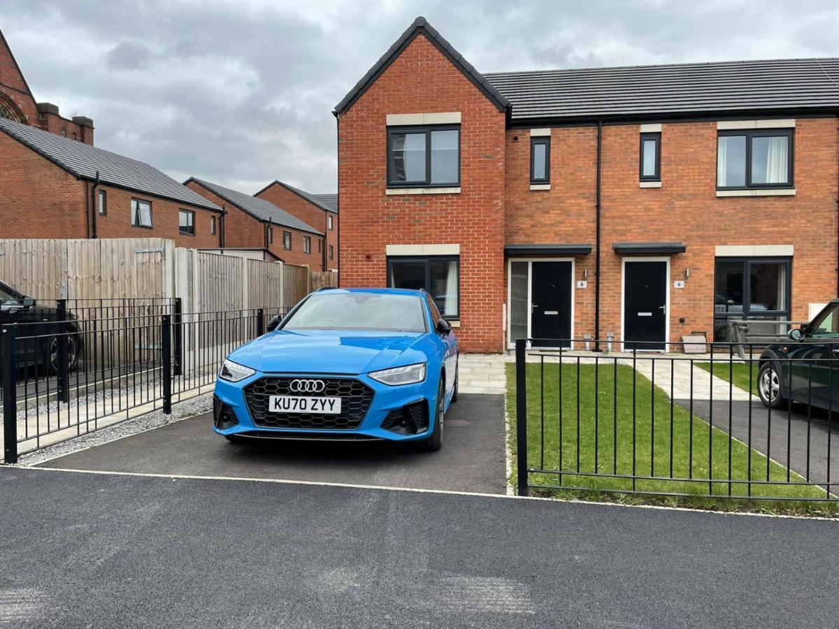 Modern Room With Huge Bed - Walk To City Centre! Mánchester Exterior foto